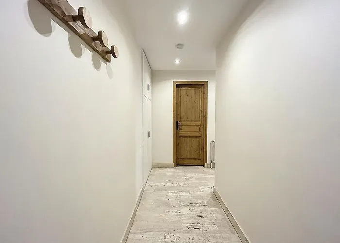 Apartment Chaleureux A Chamonix, 4 Pers, Pres Du Brevent Avec Terrasse Et Parking - Fr-1-507-26