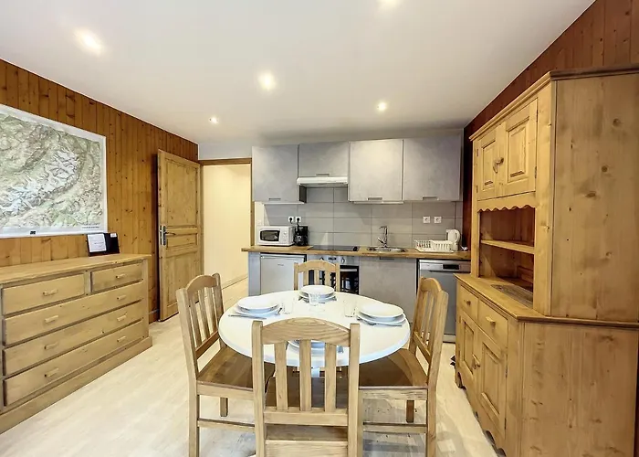 Chaleureux A Chamonix, 4 Pers, Pres Du Brevent Avec Terrasse Et Parking - Fr-1-507-26 * Chamonix